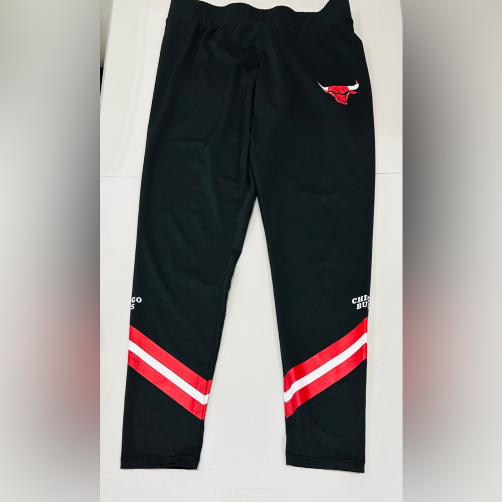 Chicago Bulls Legging Womens Size L  Black Pants Compression‎ Yoga NBA